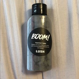 lush charcoal toothy tabs